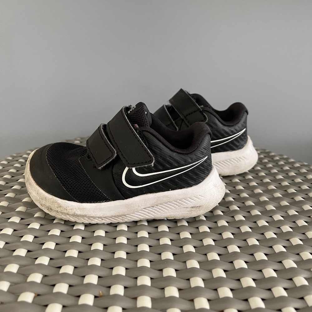 Toddler 5C Nike runner